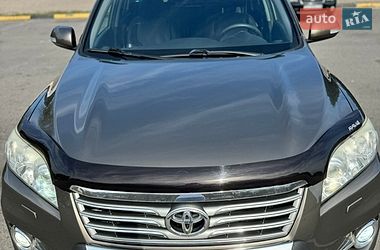 Позашляховик / Кросовер Toyota RAV4 2010 в Києві