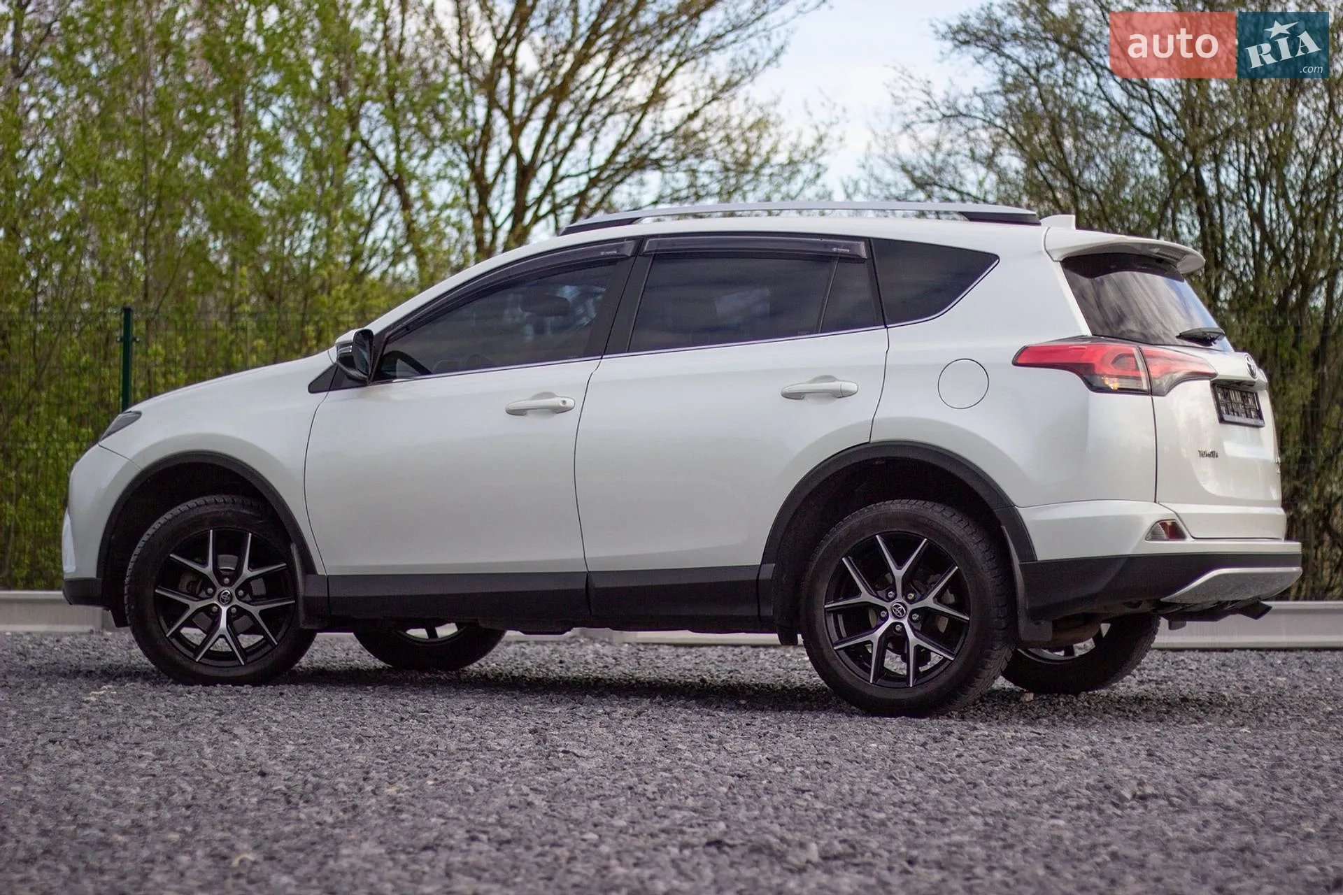 2017 Toyota RAV 4 - мініатюра 18