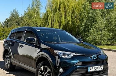Внедорожник / Кроссовер Toyota RAV4 2017 в Днепре