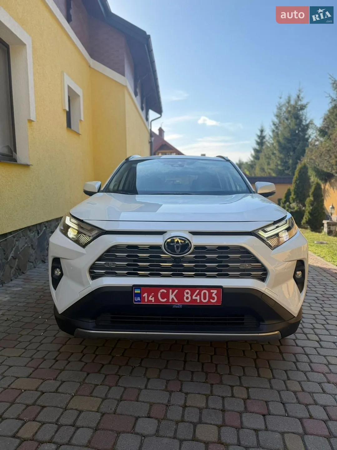 2025 Toyota RAV 4 - фото 1