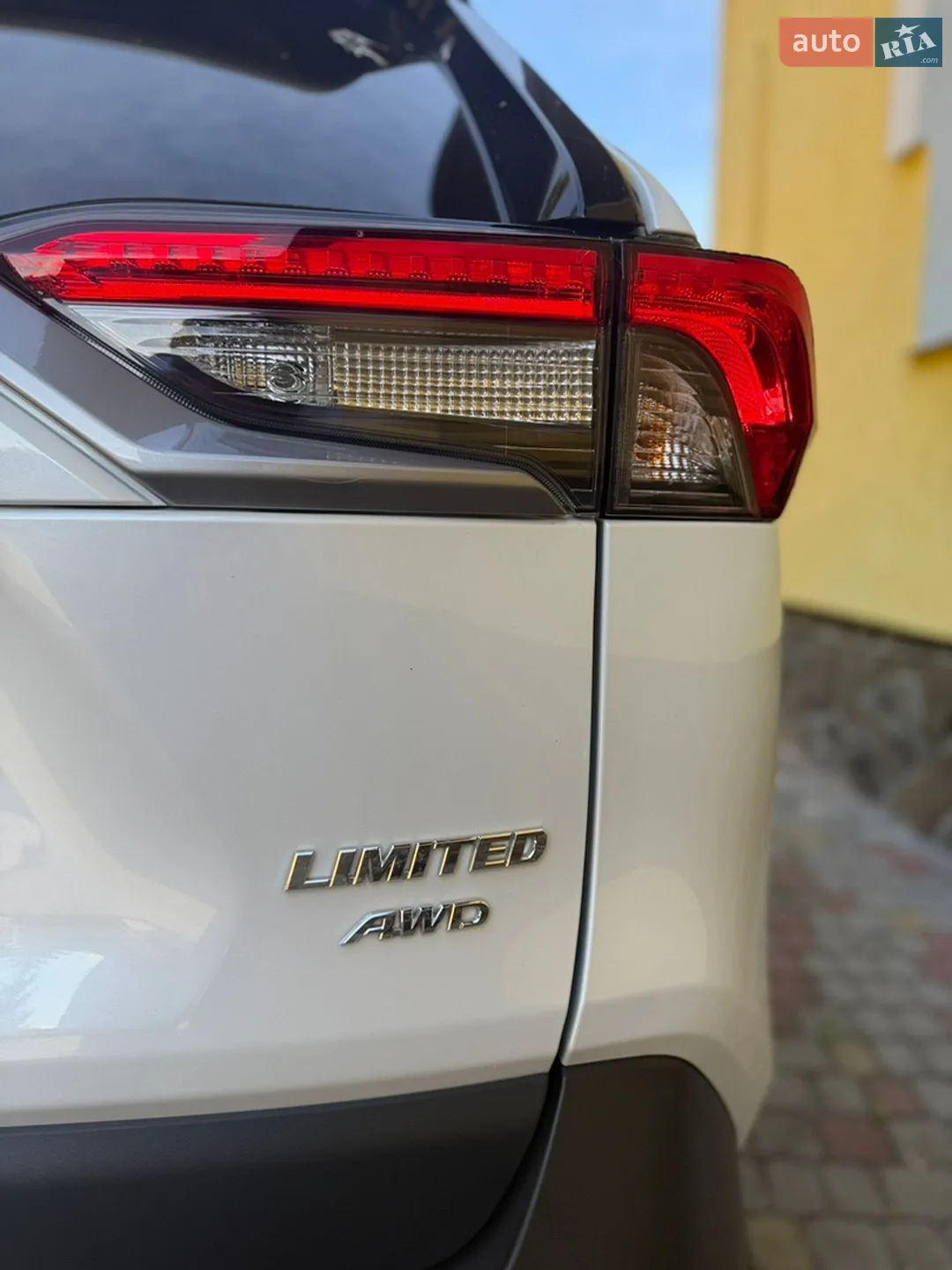 2025 Toyota RAV 4 - мініатюра 15