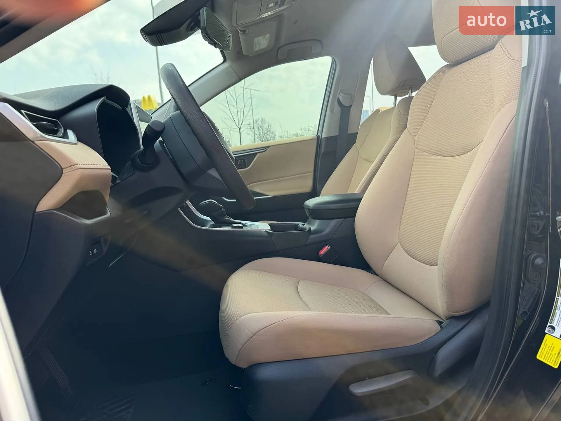 2025 Toyota RAV 4 - мініатюра 8