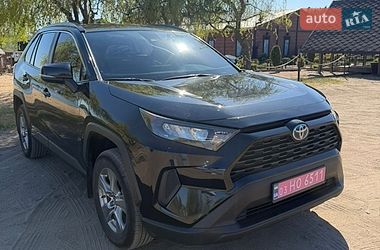 Внедорожник / Кроссовер Toyota RAV4 2022 в Гайвороне