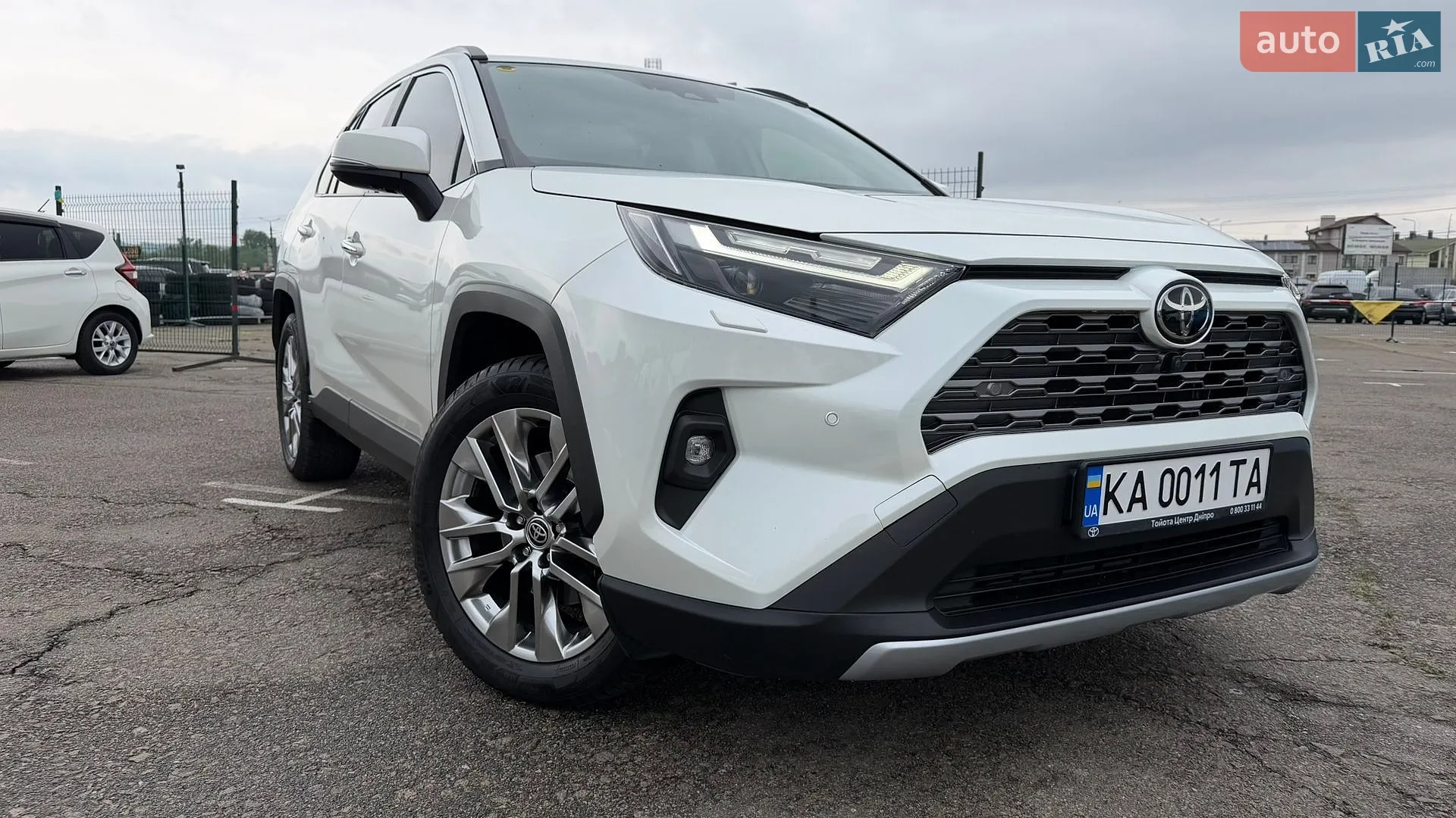 2022 Toyota RAV 4 - фото 1
