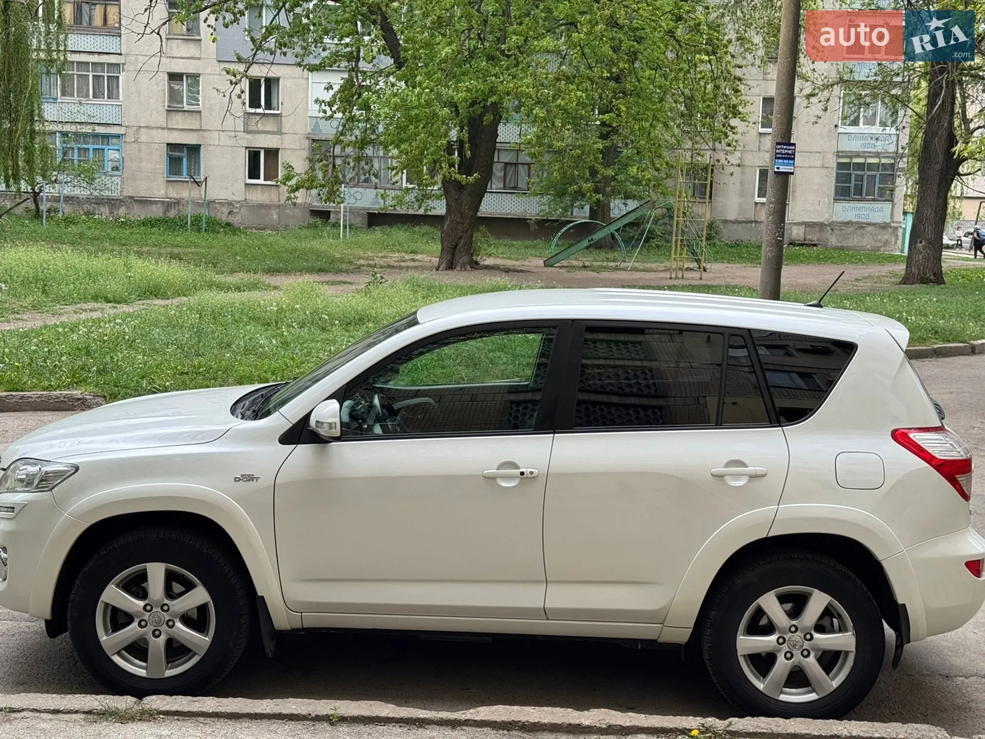 2010 Toyota RAV 4 - мініатюра 4
