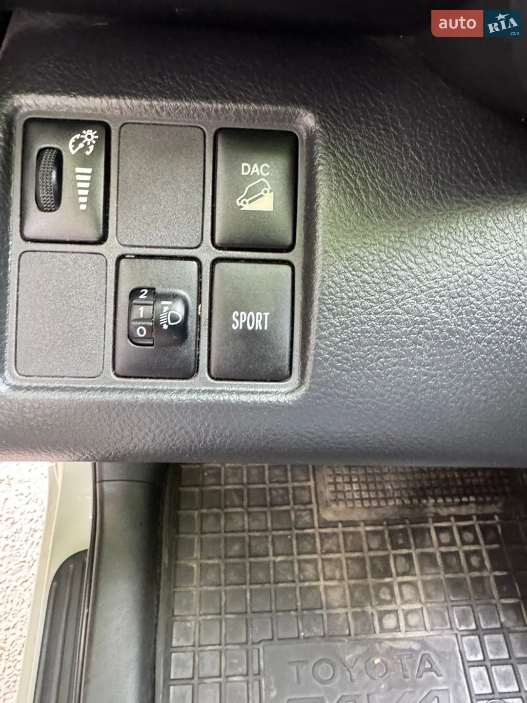 2010 Toyota RAV 4 - мініатюра 14