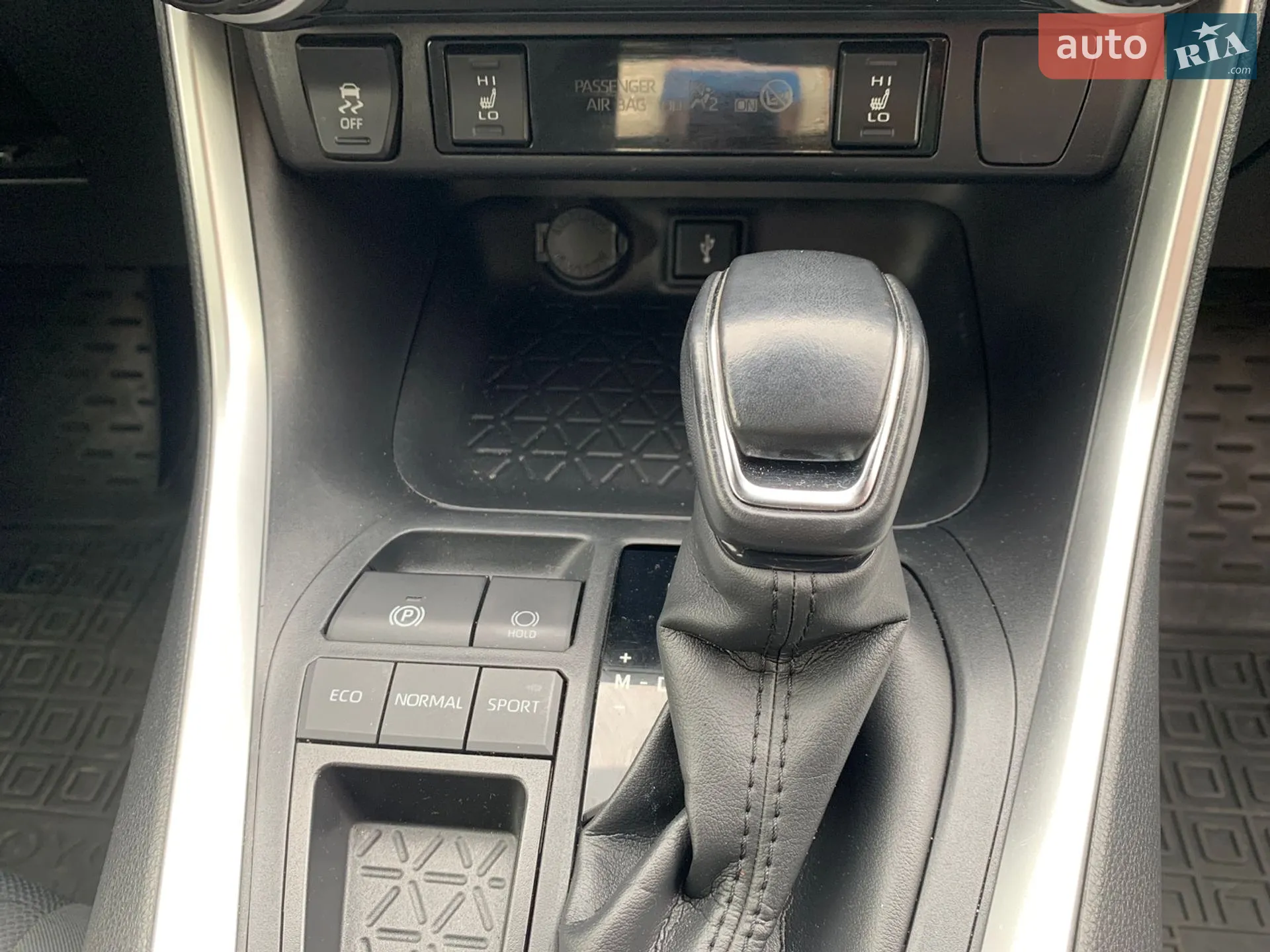 2021 Toyota RAV 4 - мініатюра 29