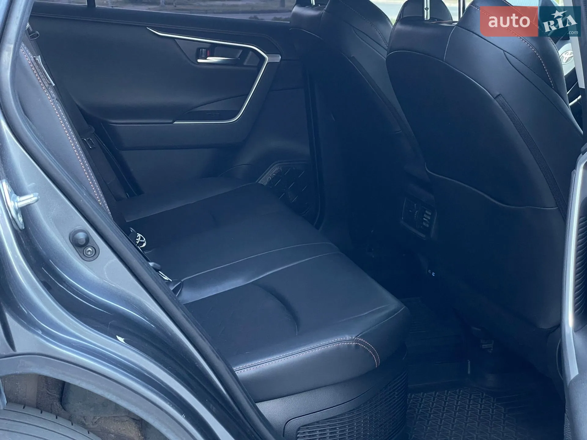 2021 Toyota RAV 4 - мініатюра 17