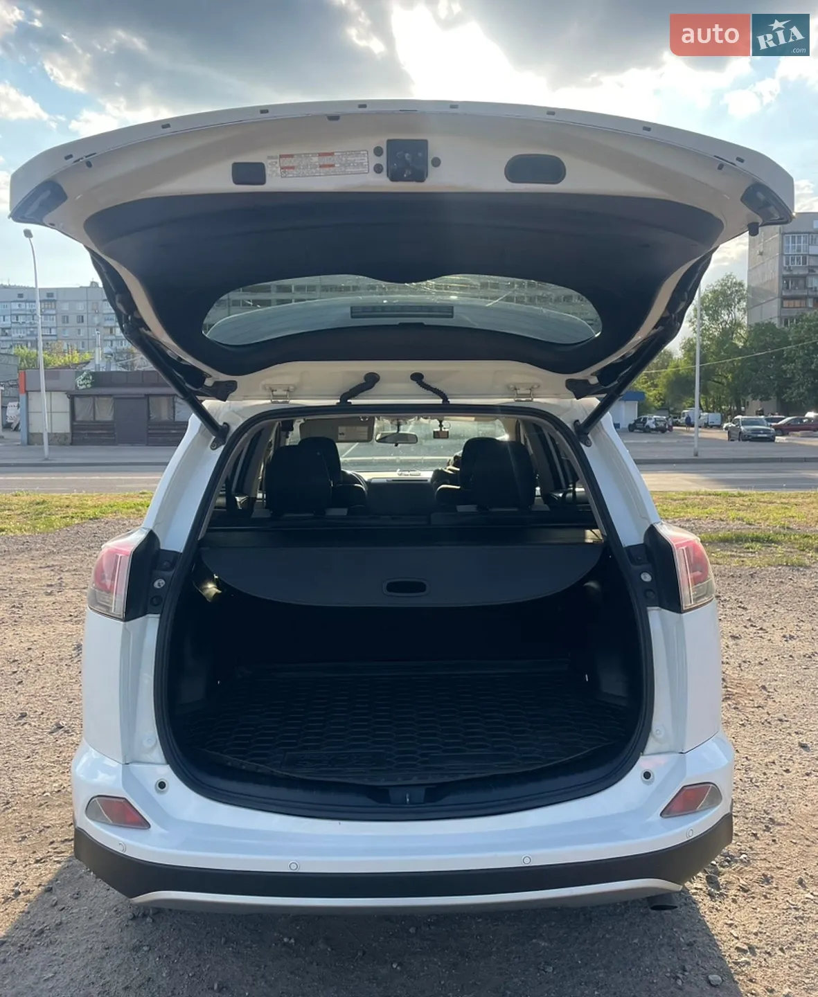 2016 Toyota RAV 4 - мініатюра 14