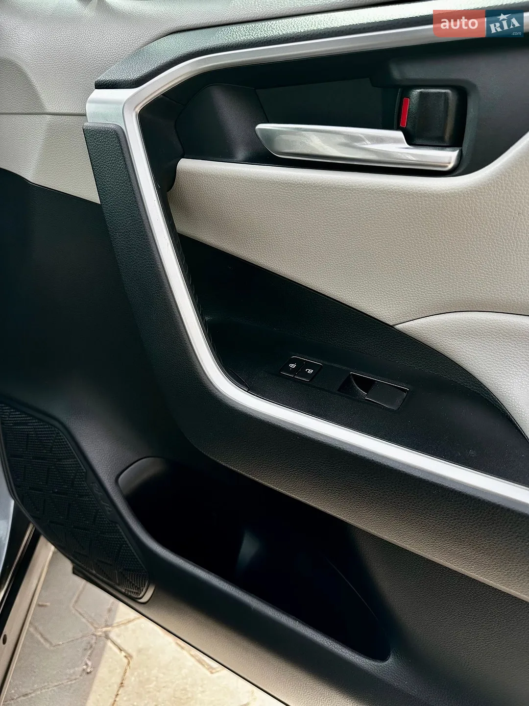 2021 Toyota RAV 4 - мініатюра 6