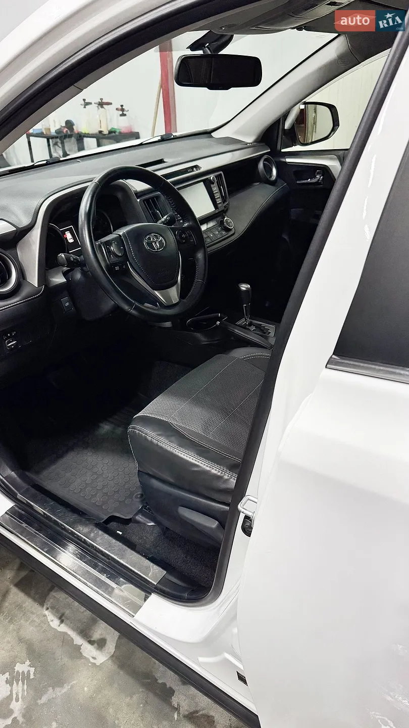 2017 Toyota RAV 4 - мініатюра 8