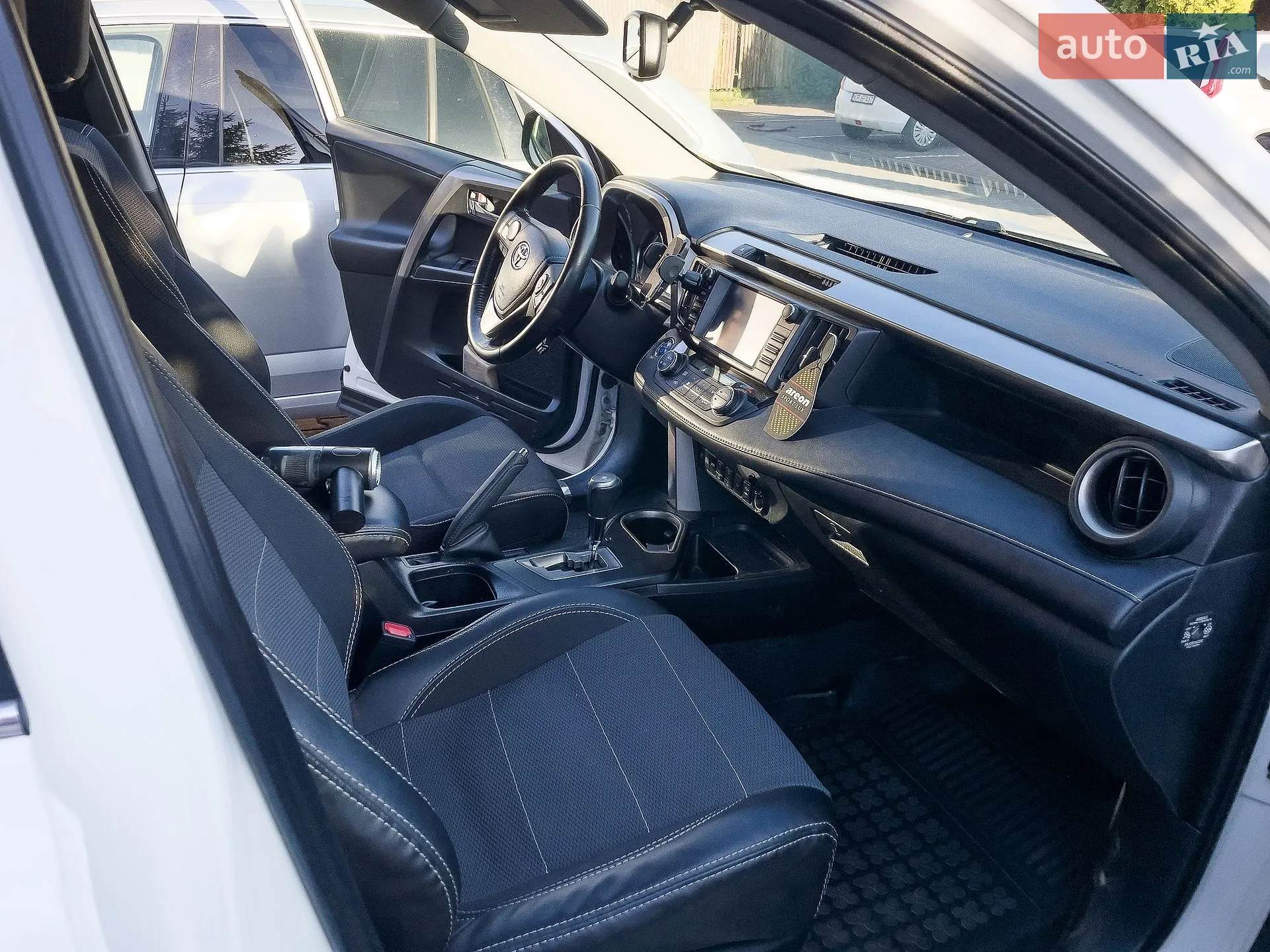 2017 Toyota RAV 4 - мініатюра 12