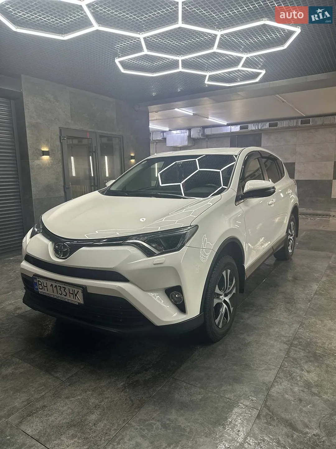 2017 Toyota RAV 4 - фото 1