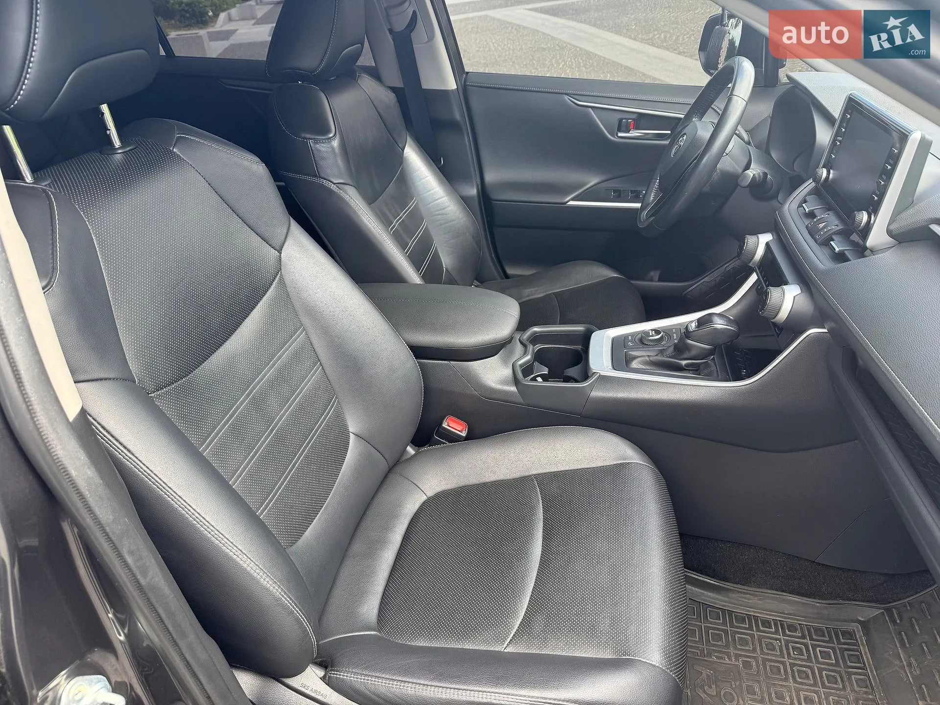 2019 Toyota RAV 4 - мініатюра 21
