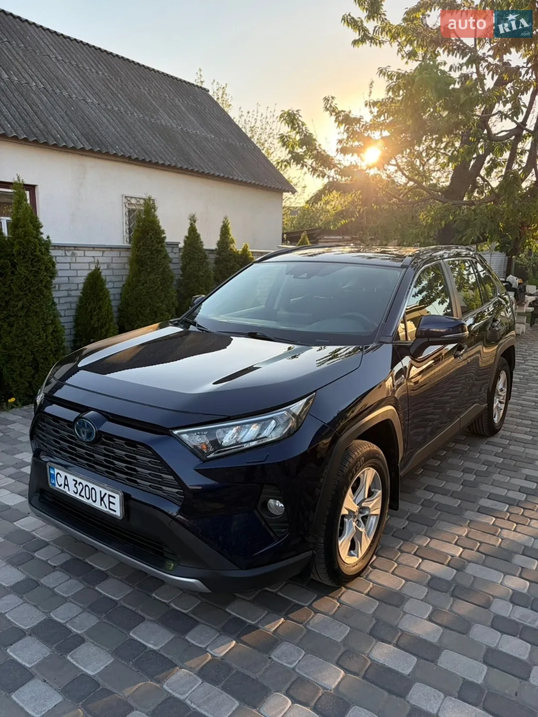 2020 Toyota RAV 4 - мініатюра 3