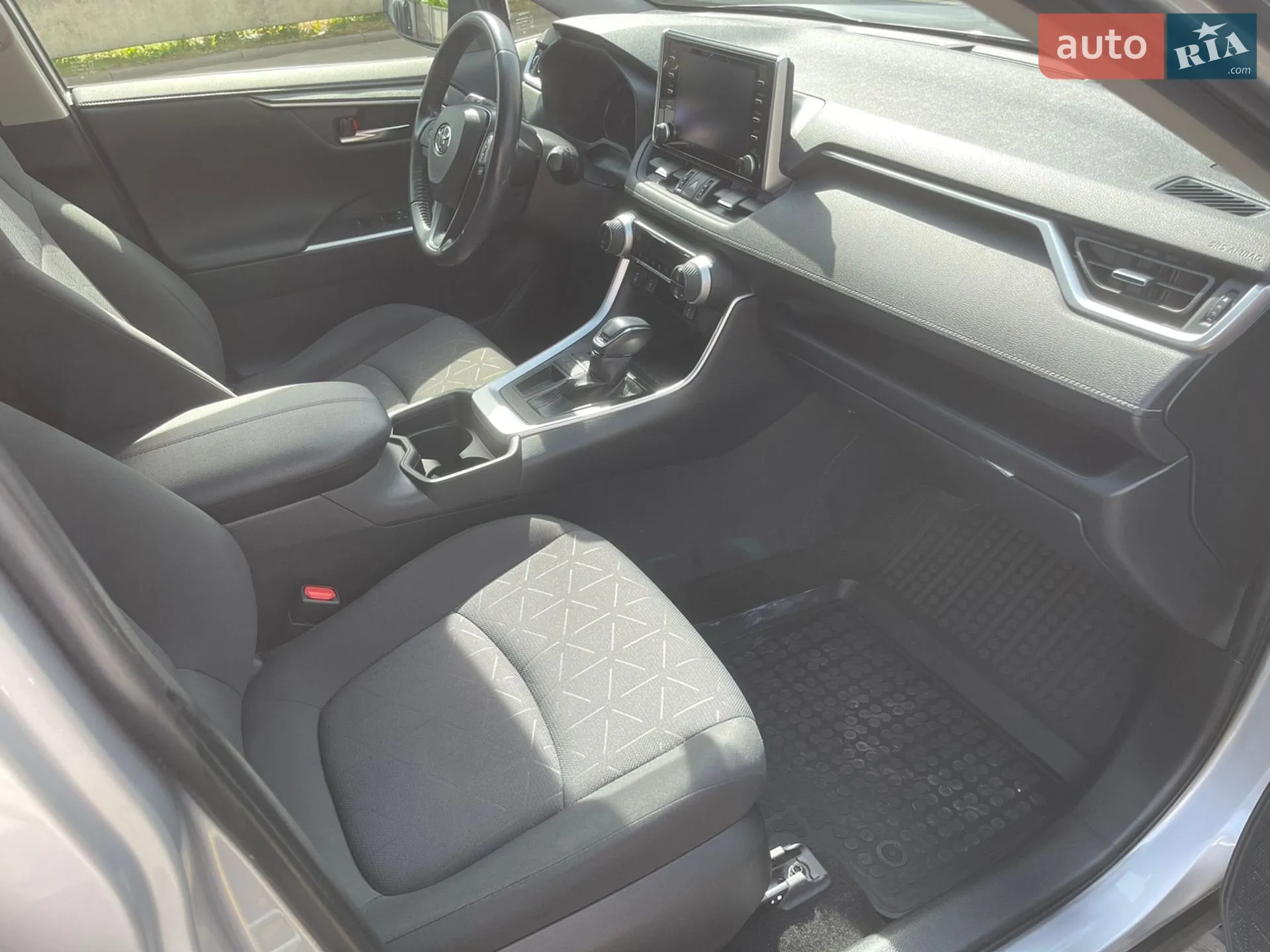 2019 Toyota RAV 4 - мініатюра 11