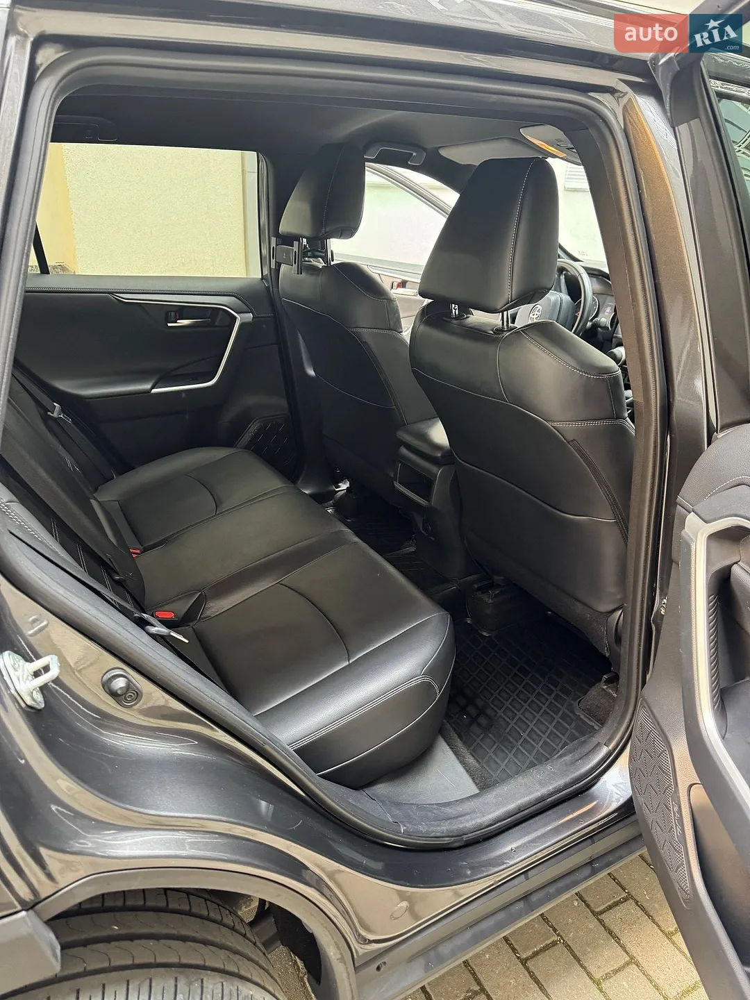 2019 Toyota RAV 4 - мініатюра 12
