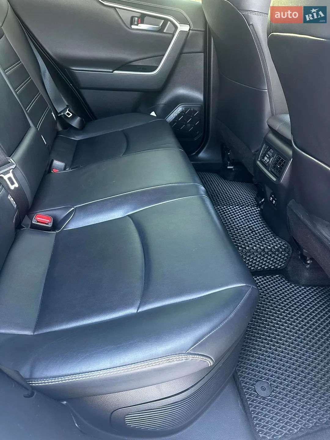 2020 Toyota RAV 4 - мініатюра 18