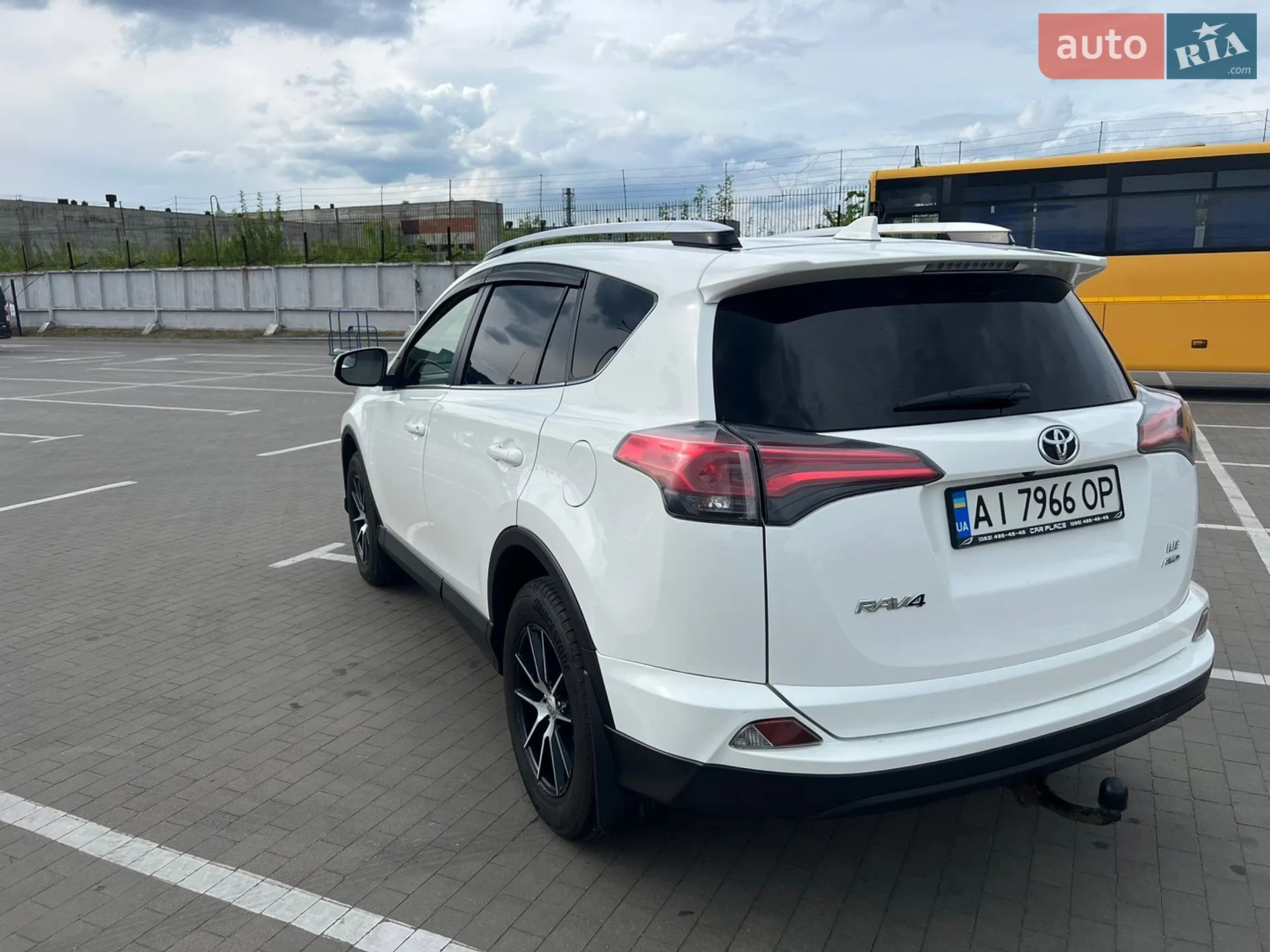 2016 Toyota RAV 4 - мініатюра 13