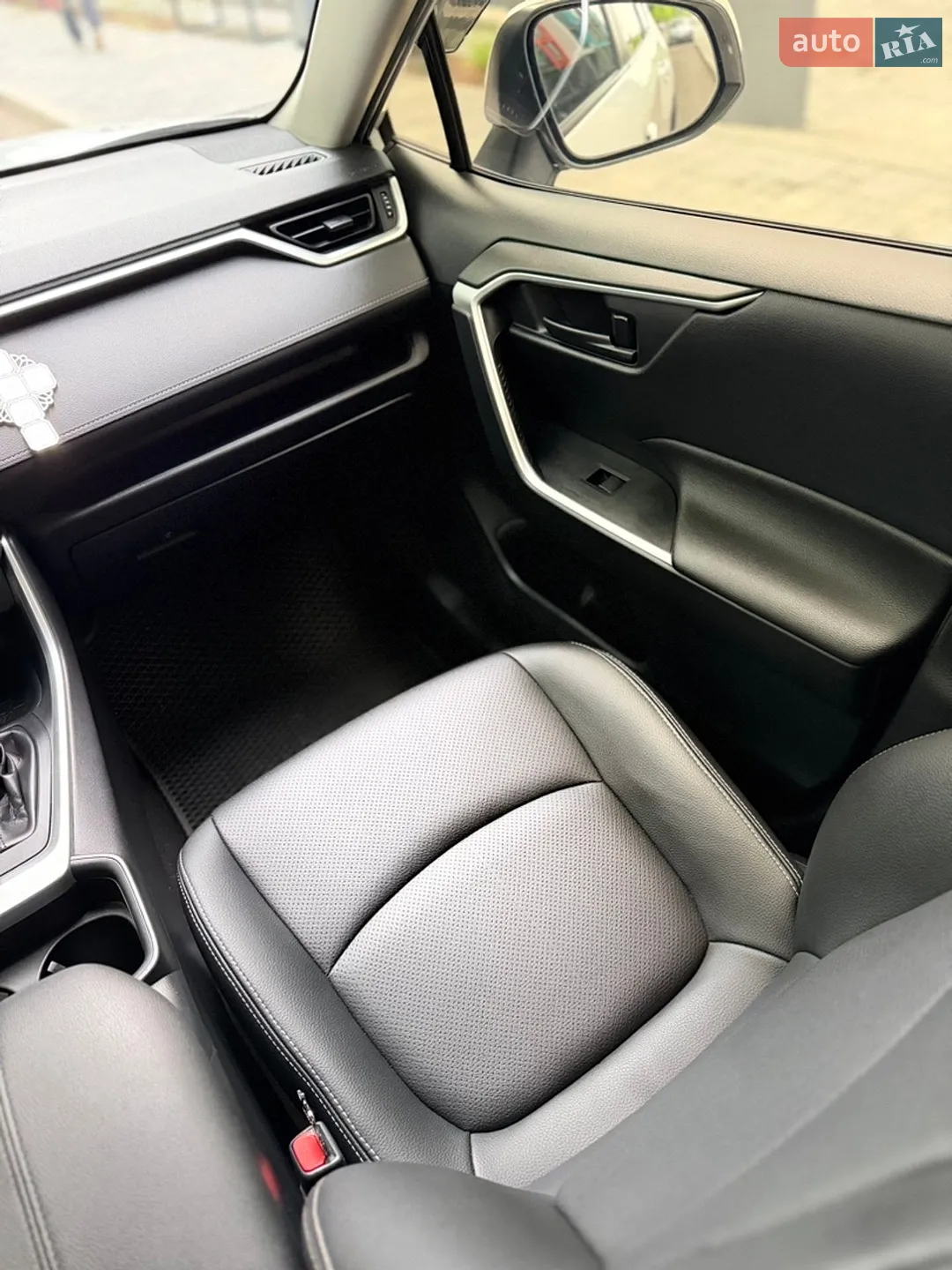 2019 Toyota RAV 4 - мініатюра 17