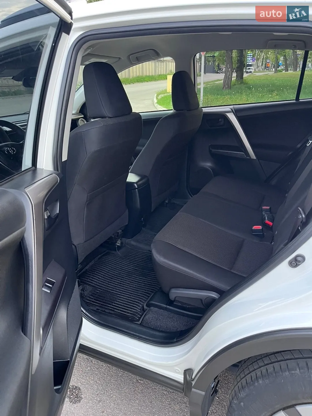 2018 Toyota RAV 4 - мініатюра 6