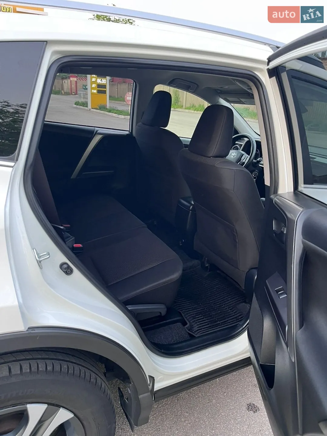 2018 Toyota RAV 4 - мініатюра 9