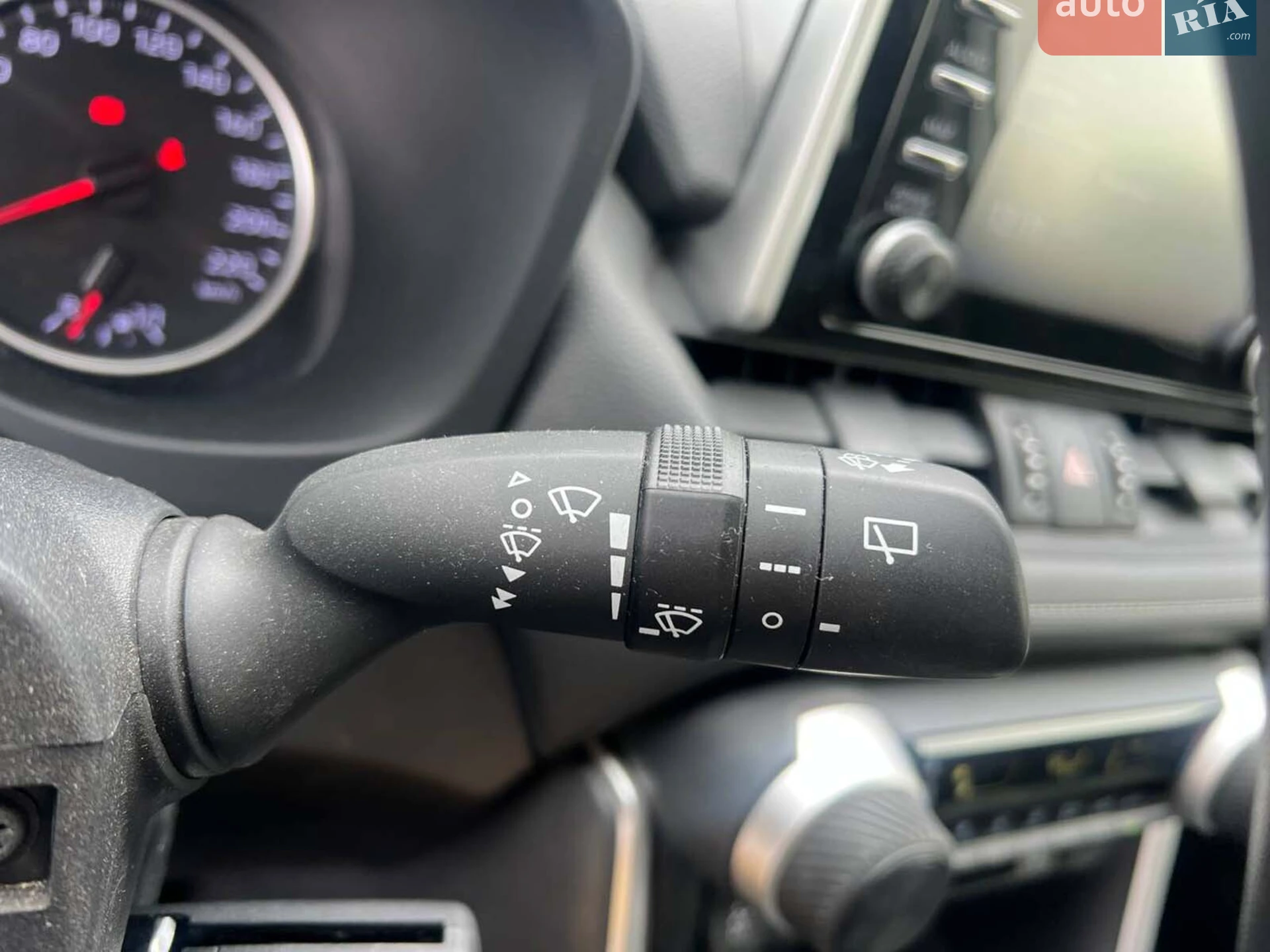 2020 Toyota RAV 4 - мініатюра 28