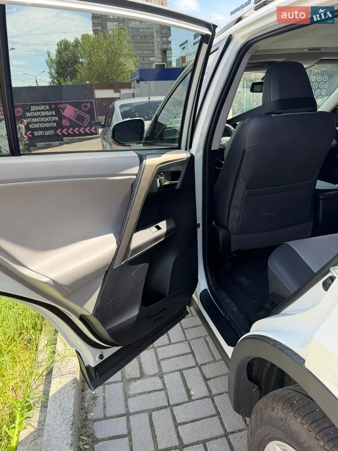 2013 Toyota RAV 4 - мініатюра 12