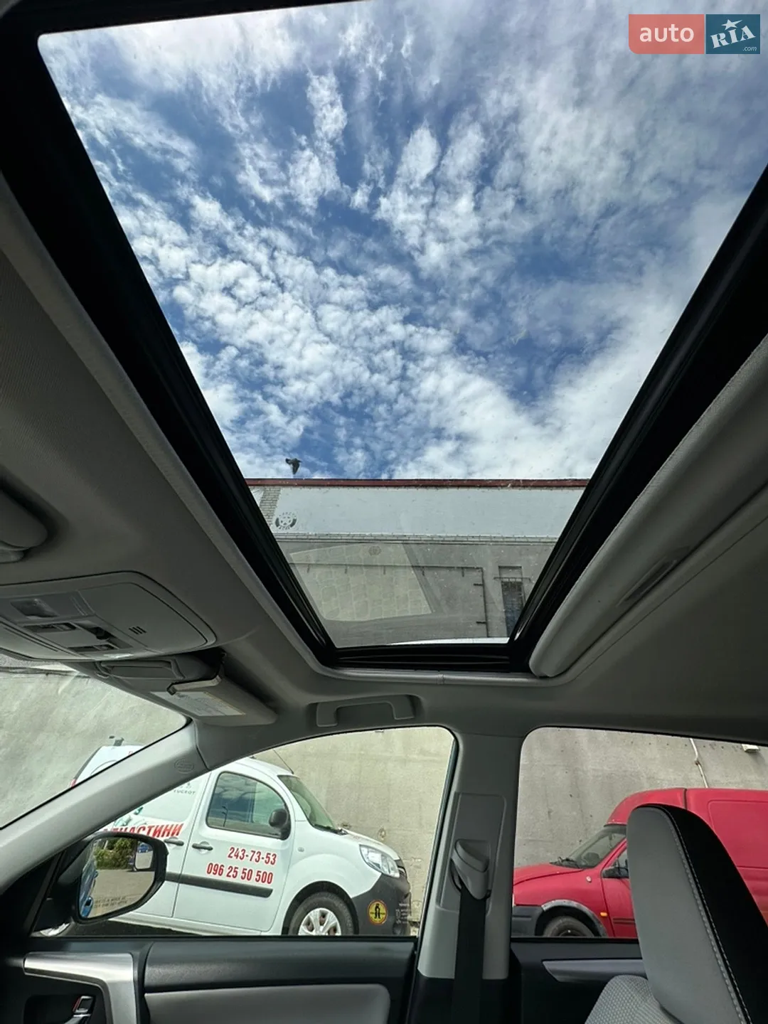 2016 Toyota RAV 4 - мініатюра 12