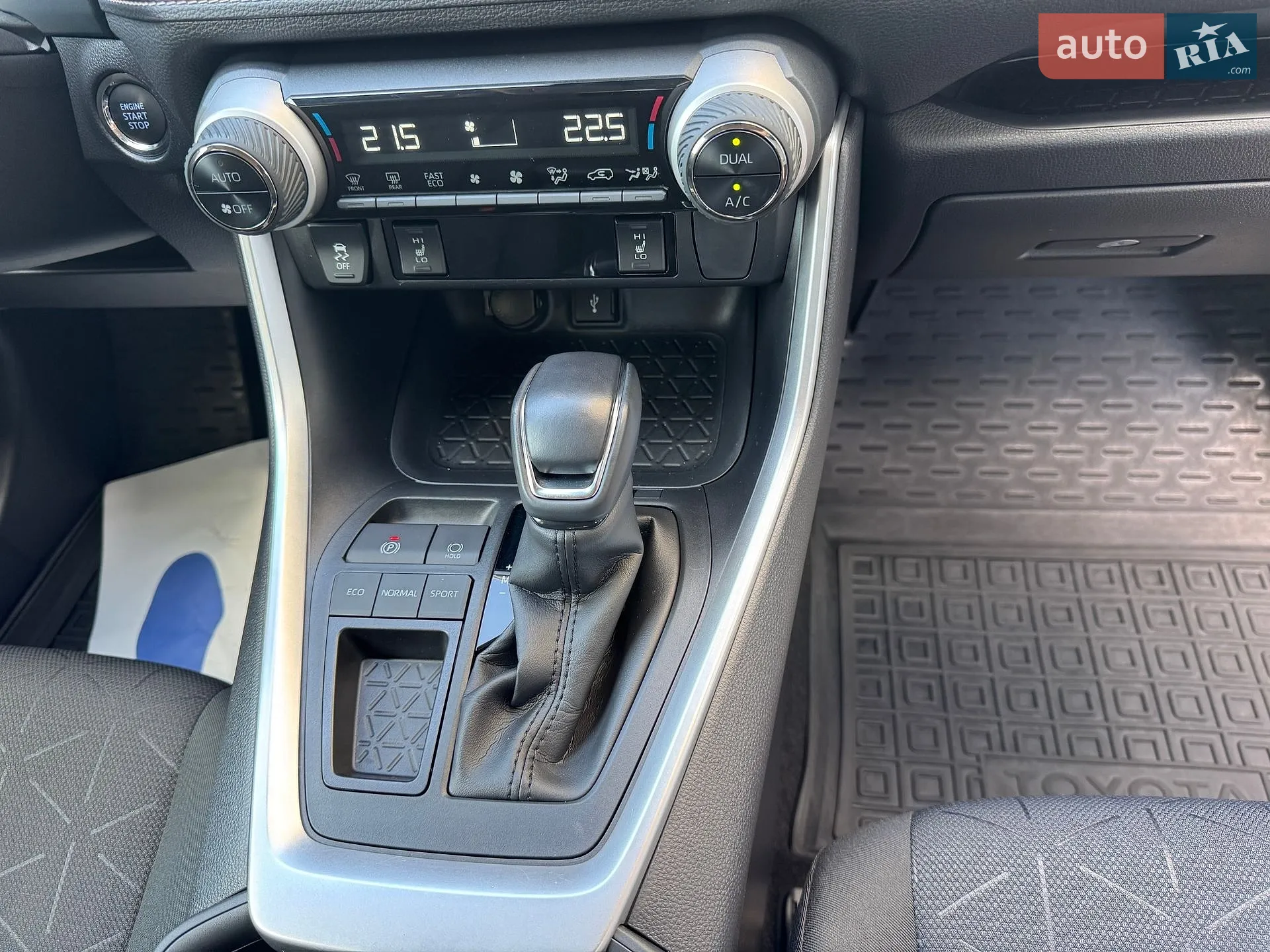 2020 Toyota RAV 4 - мініатюра 33