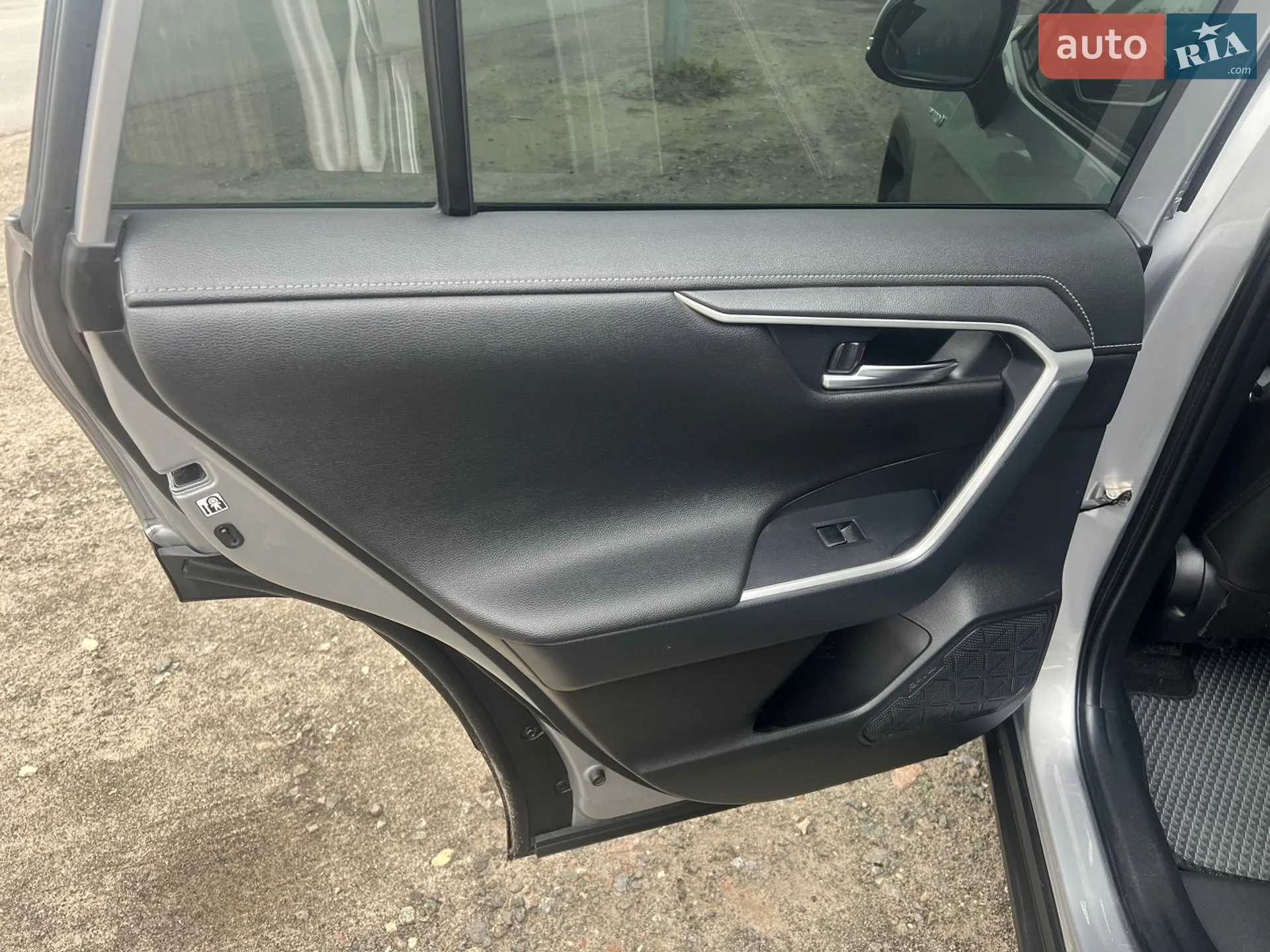 2019 Toyota RAV 4 - мініатюра 16
