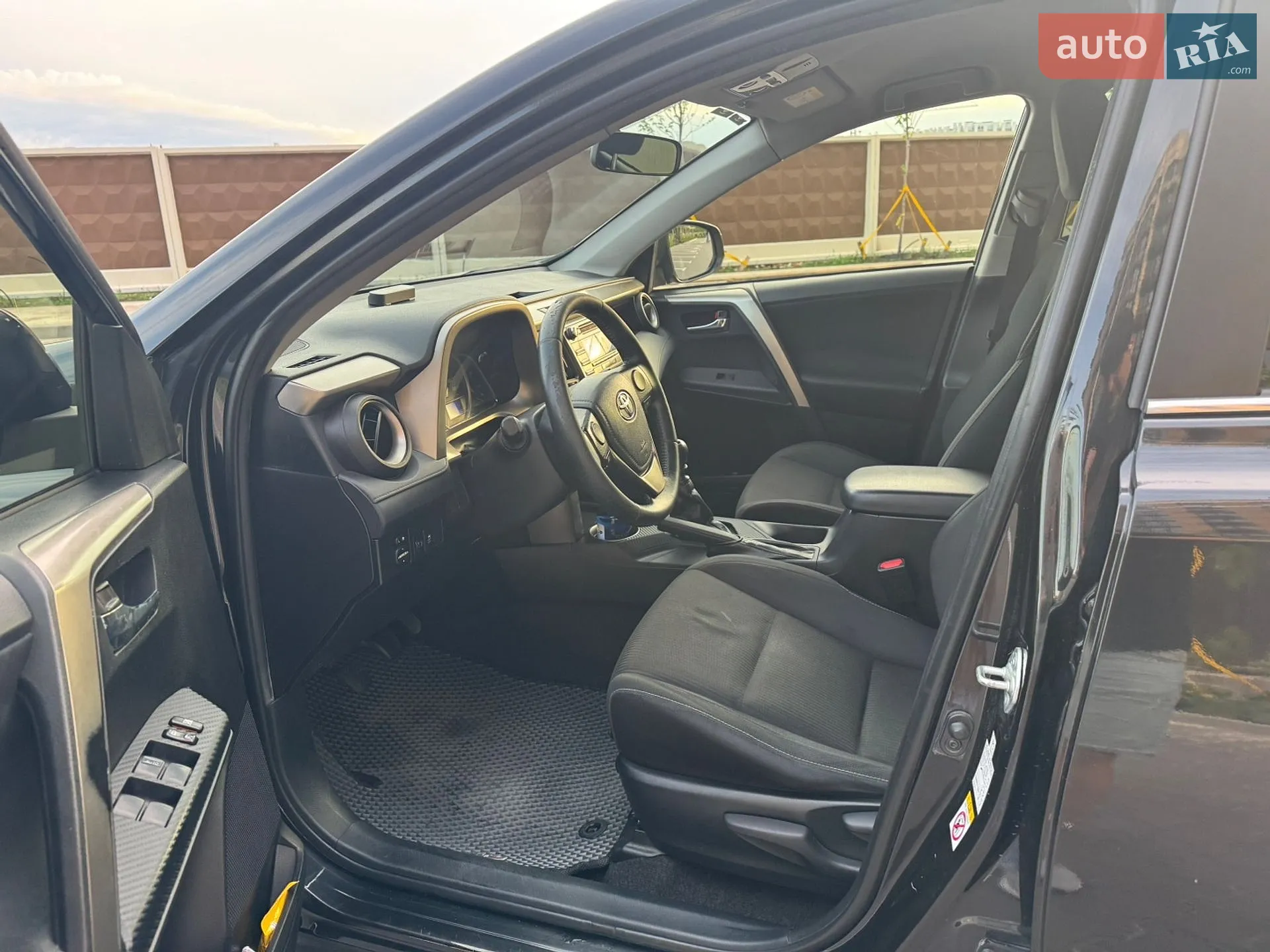 2013 Toyota RAV 4 - мініатюра 10