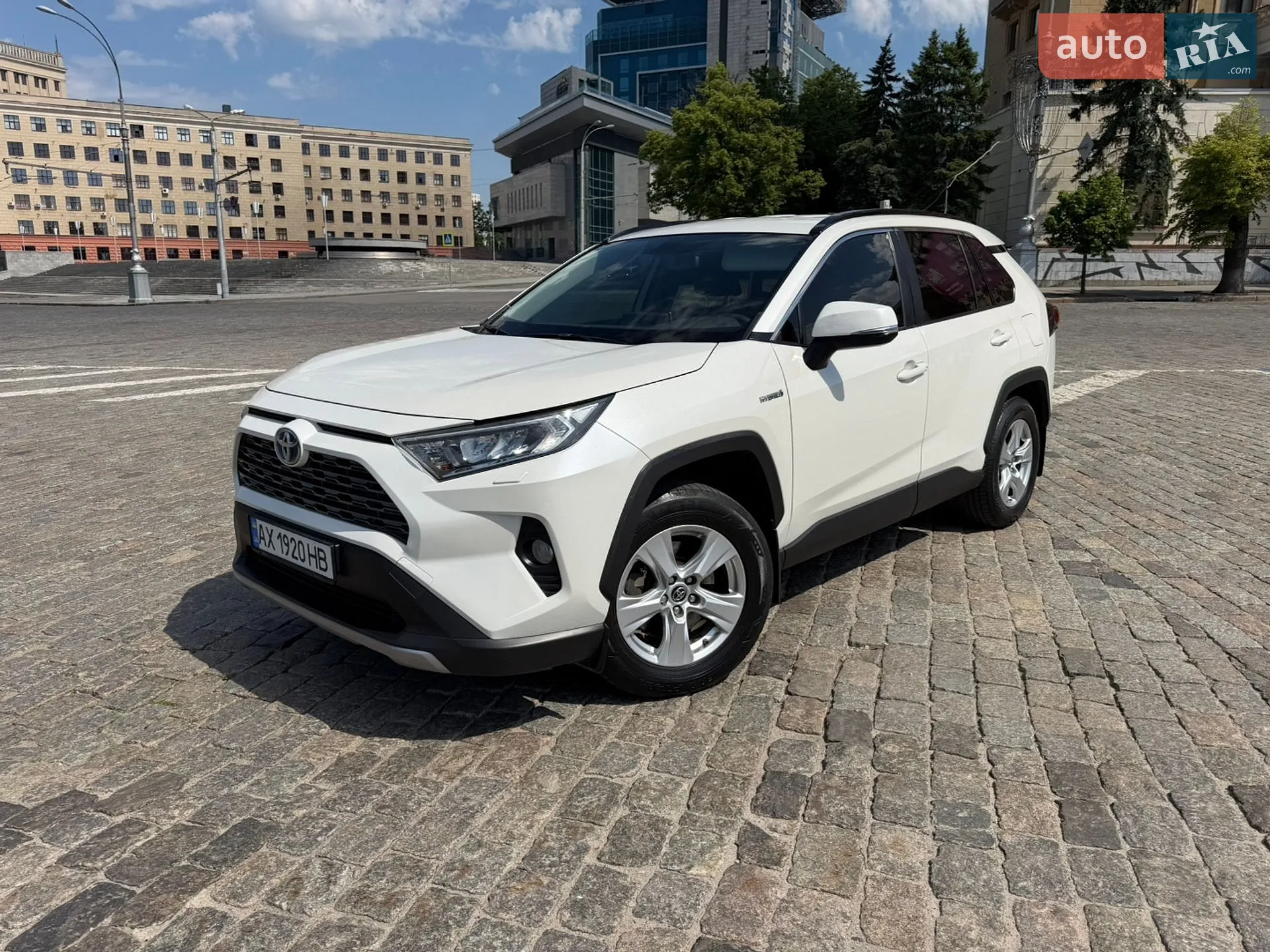 2019 Toyota RAV 4 - фото 1