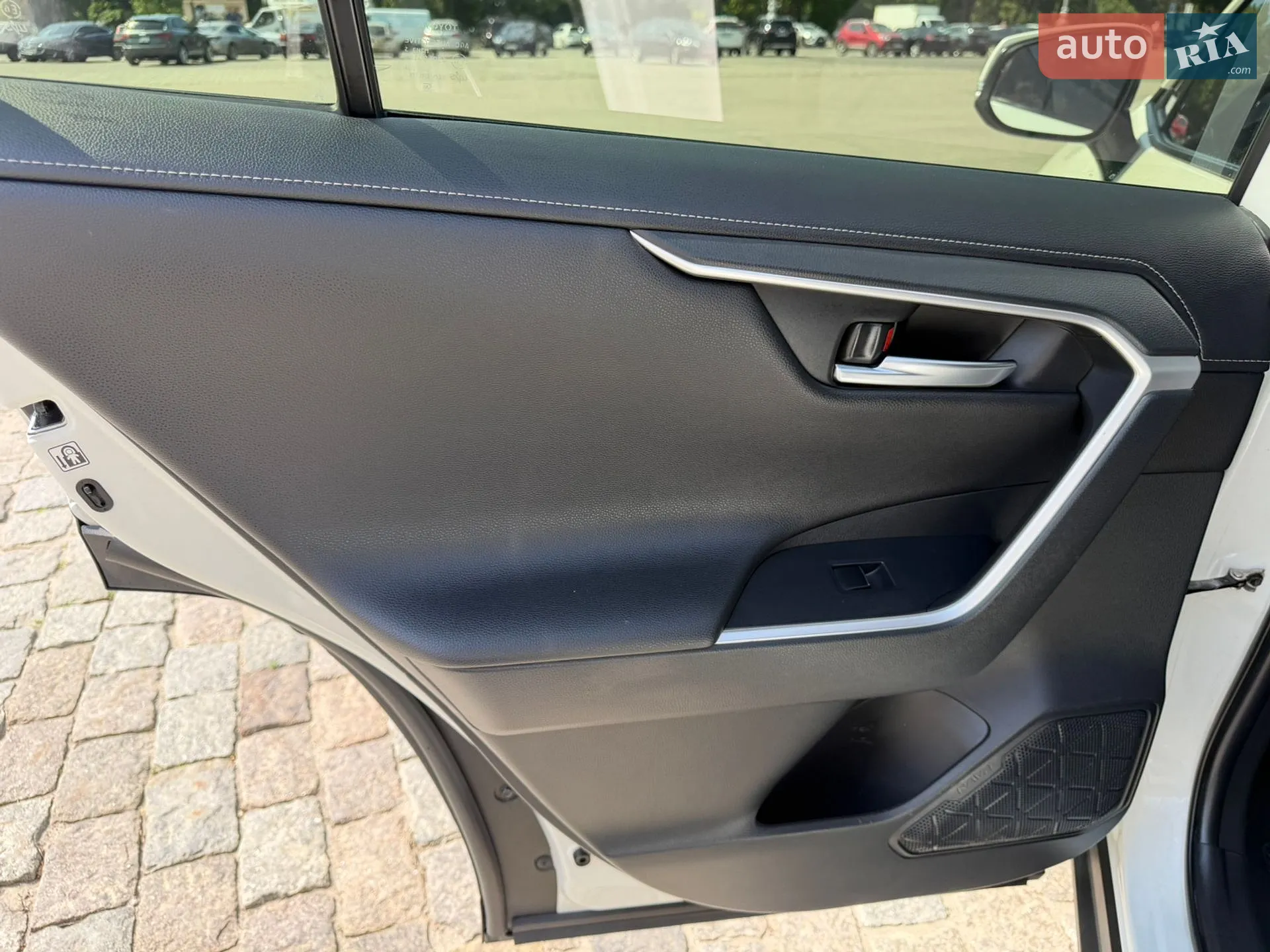 2019 Toyota RAV 4 - мініатюра 15