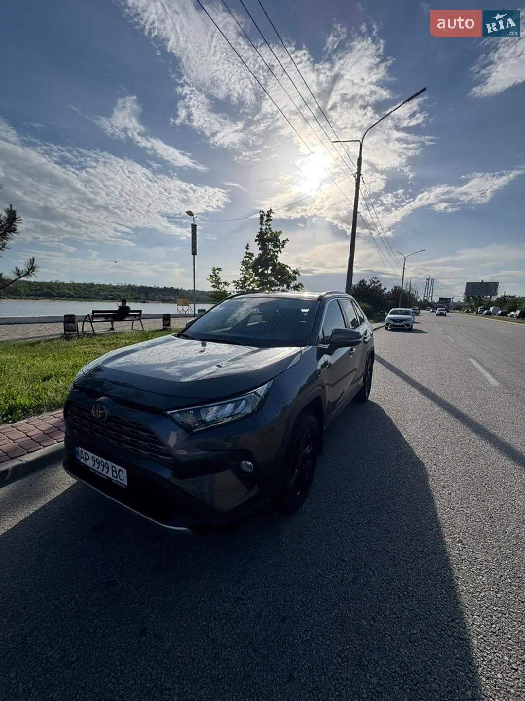 2020 Toyota RAV 4 - фото 1