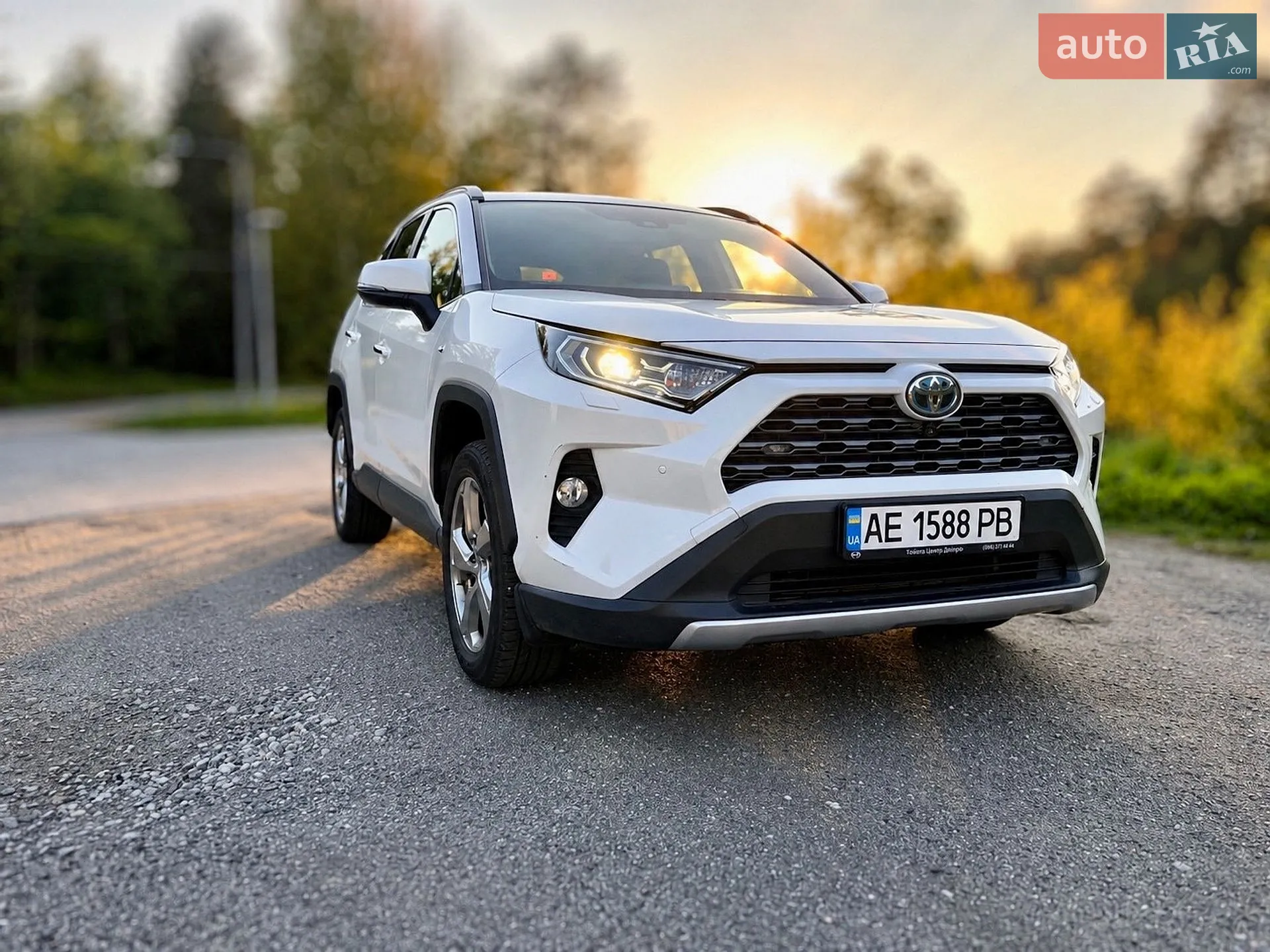 2021 Toyota RAV 4 - фото 1