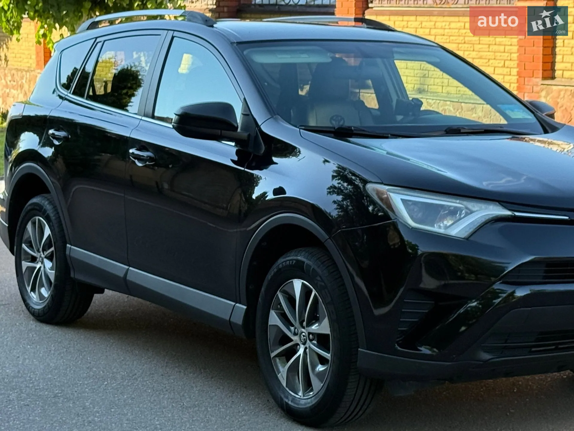 2016 Toyota RAV 4 - мініатюра 16