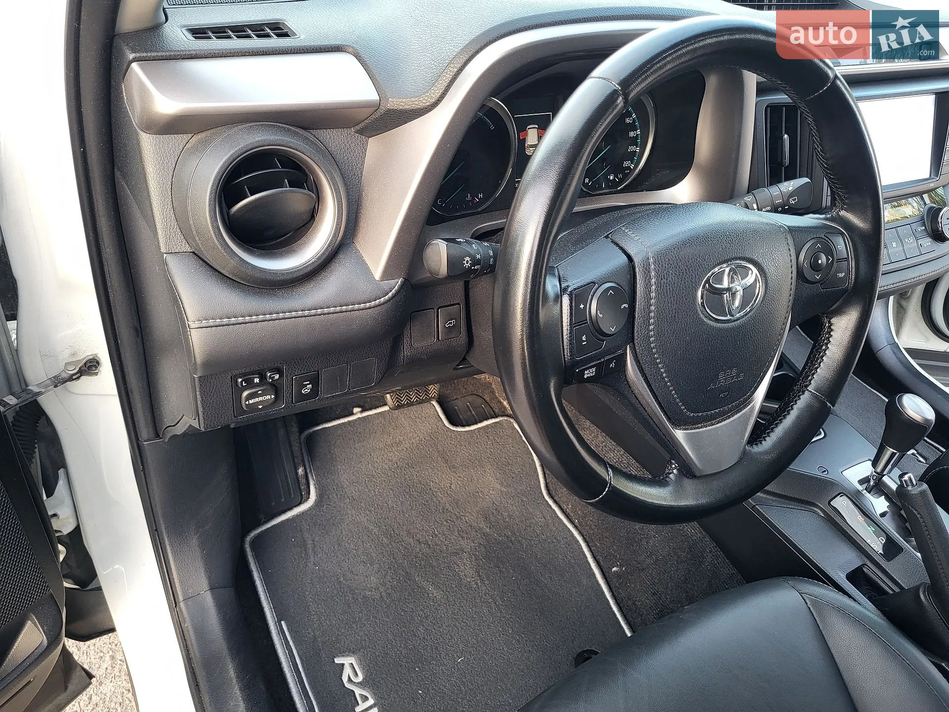 2017 Toyota RAV 4 - мініатюра 11