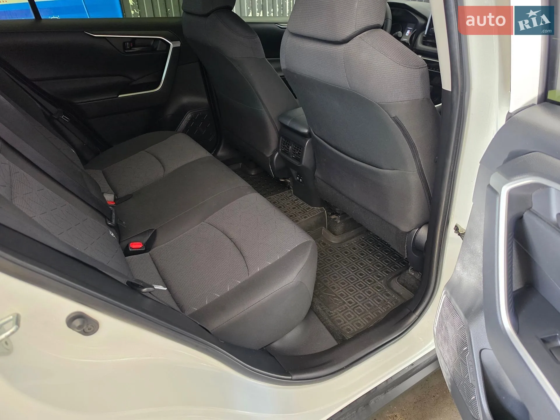 2019 Toyota RAV 4 - мініатюра 7