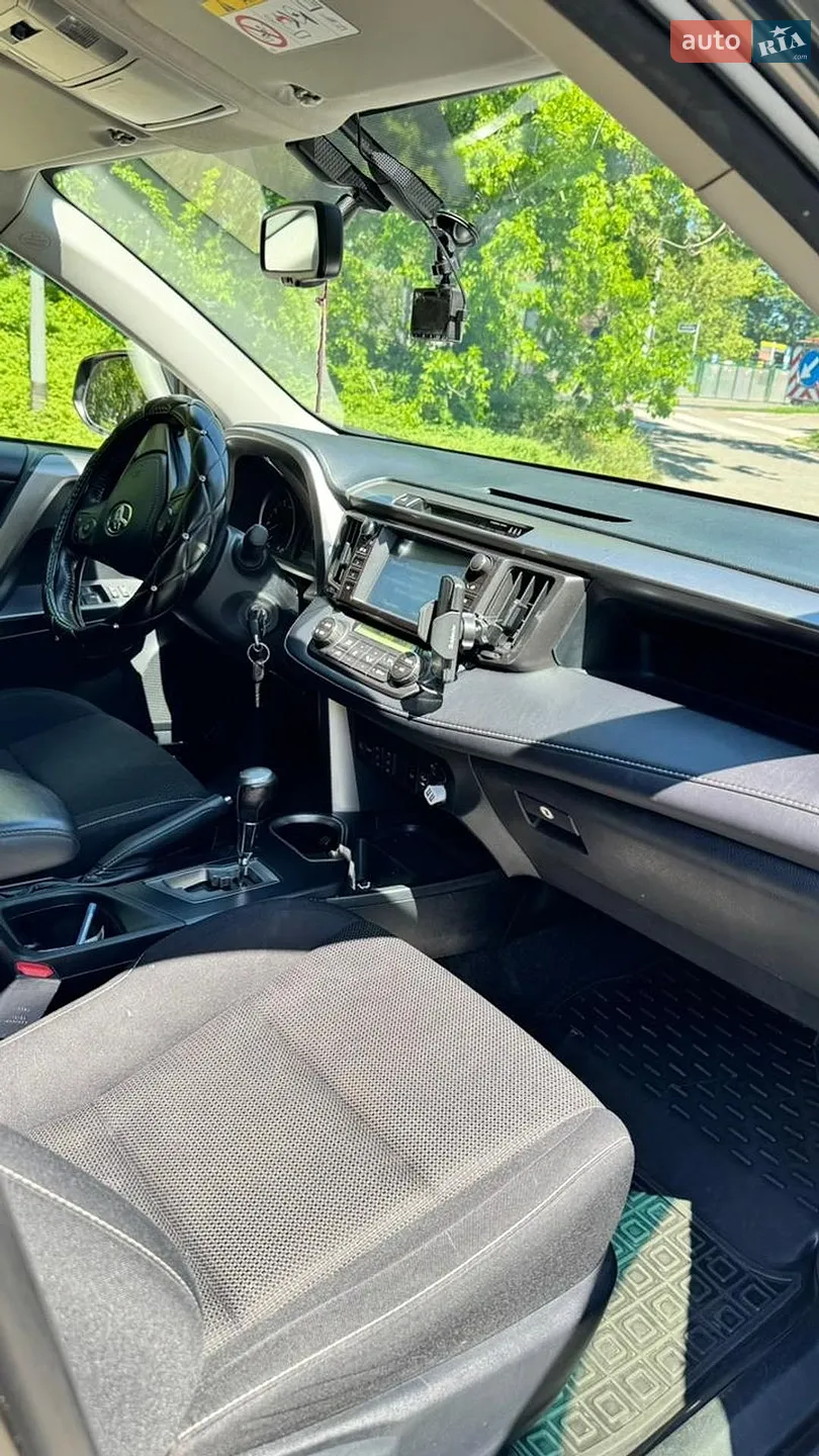 2017 Toyota RAV 4 - мініатюра 4