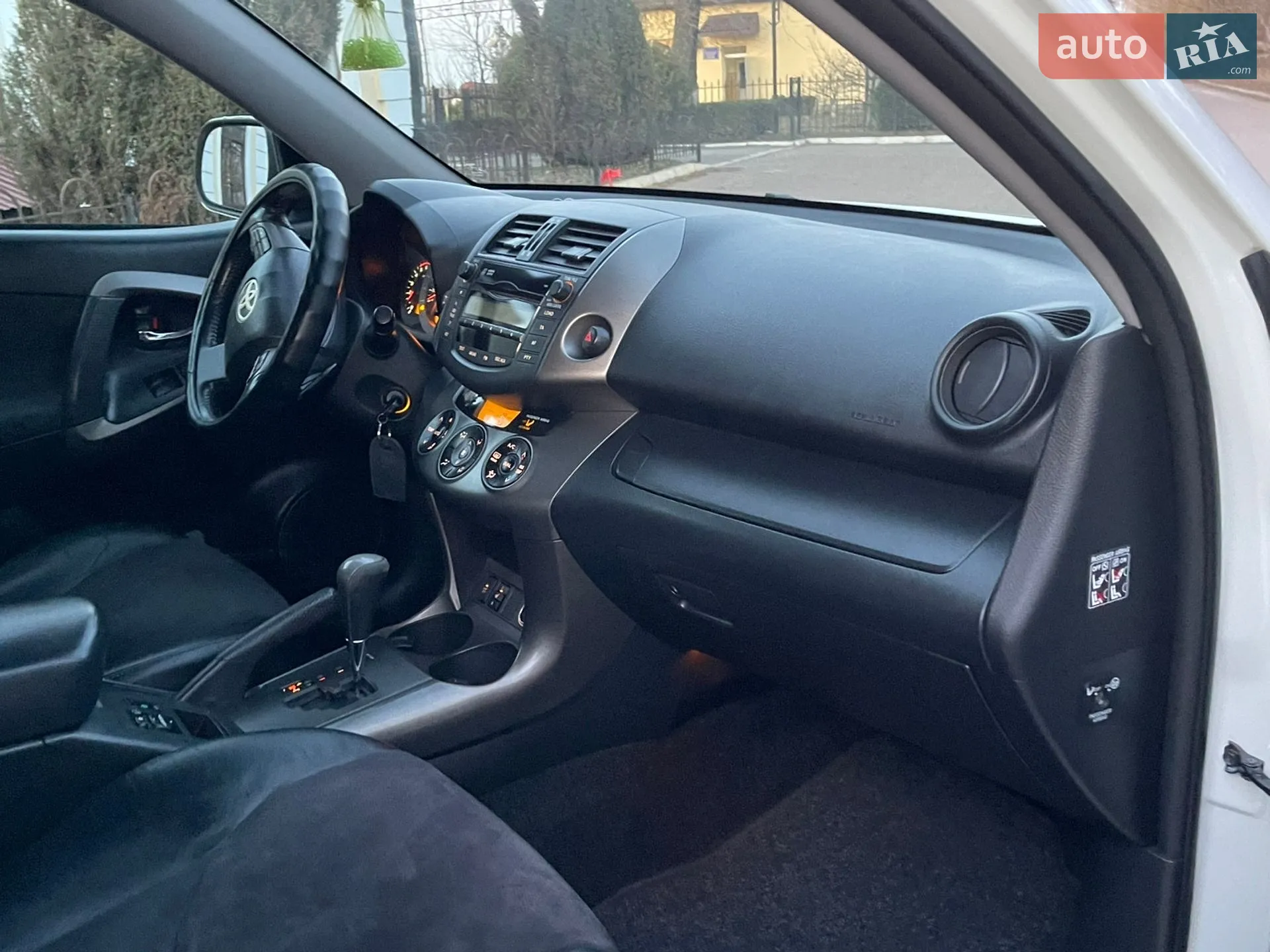 2010 Toyota RAV 4 - мініатюра 10