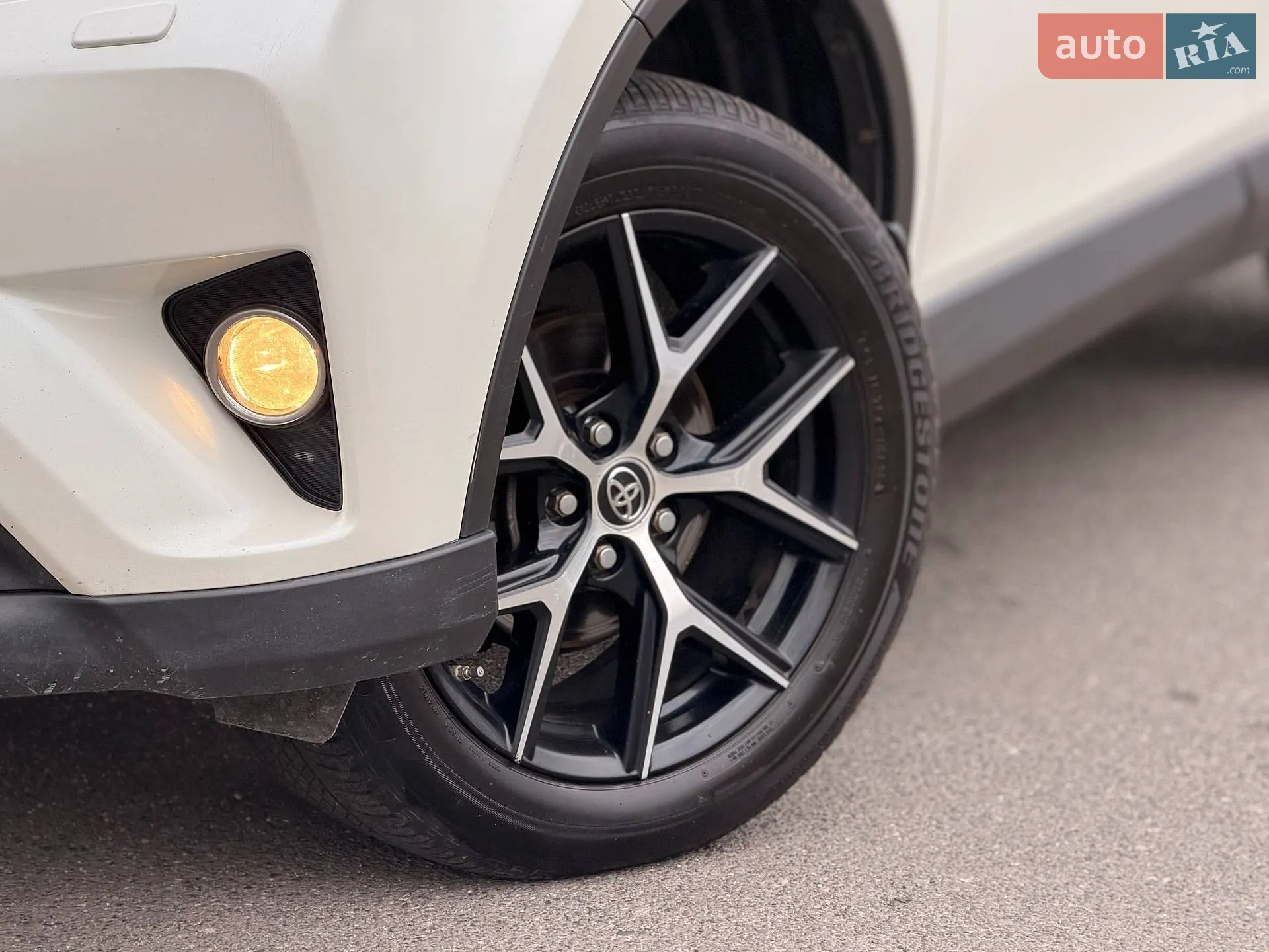 2017 Toyota RAV 4 - мініатюра 6