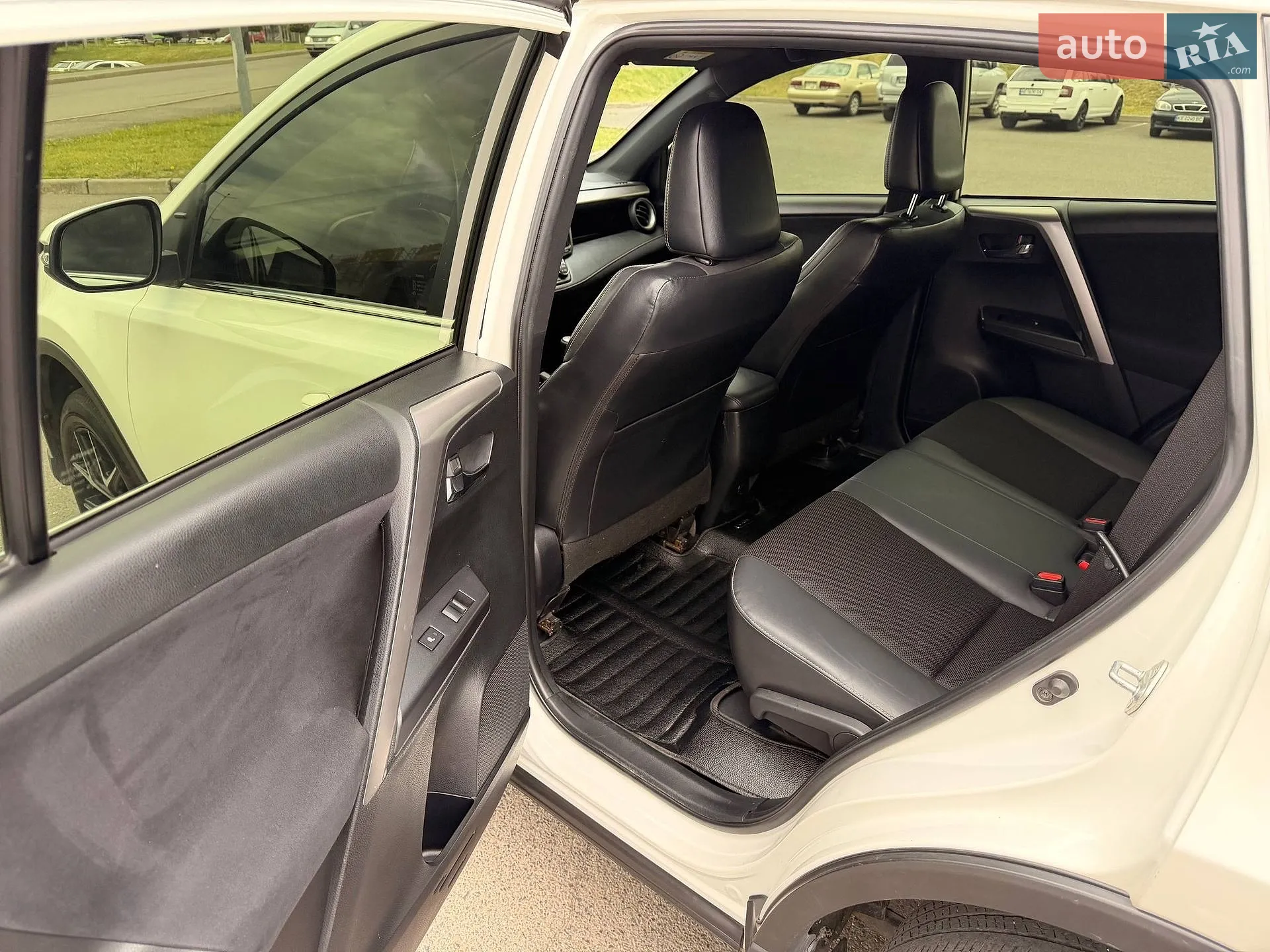 2017 Toyota RAV 4 - мініатюра 41