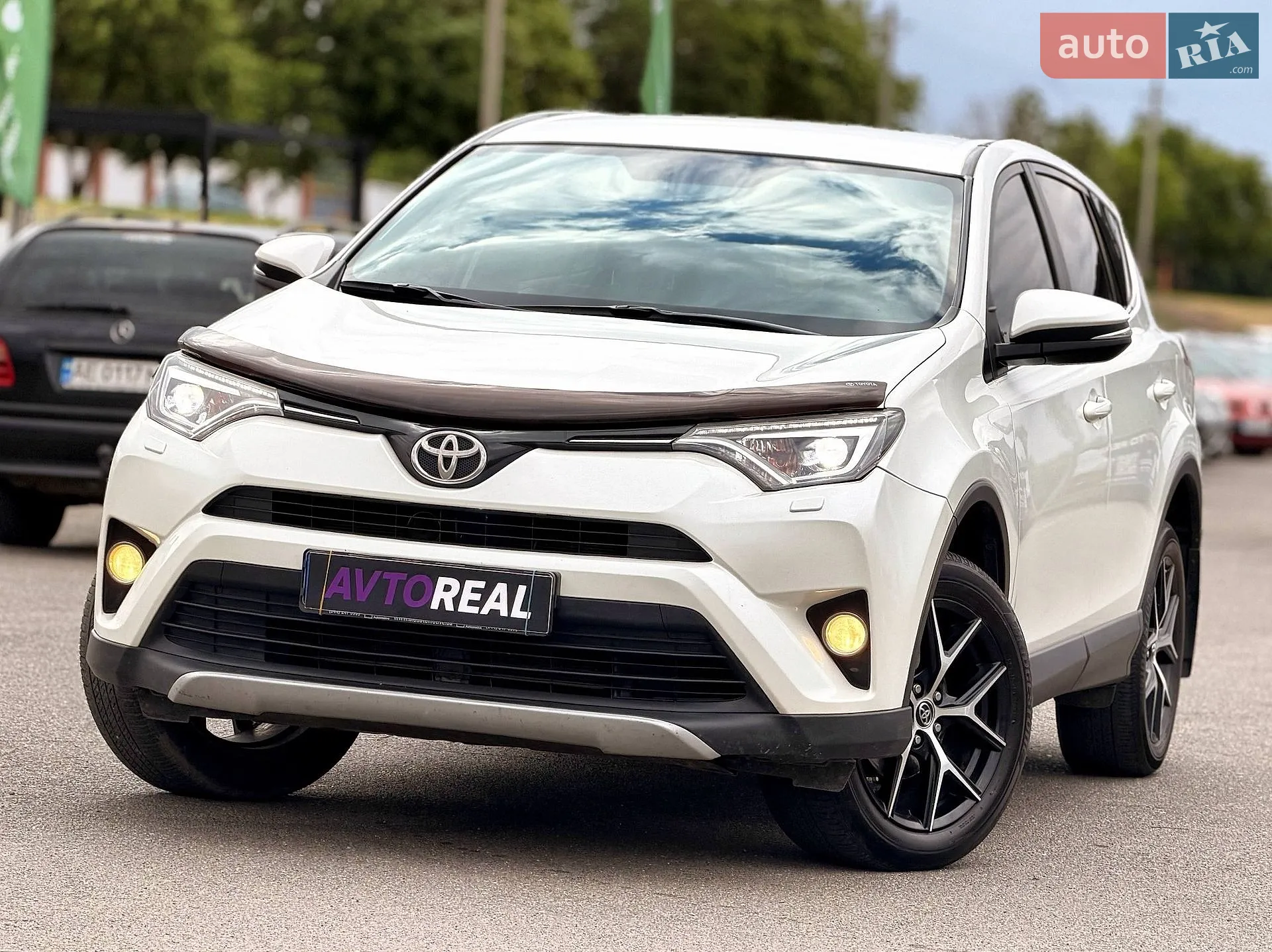 2017 Toyota RAV 4 - фото 1