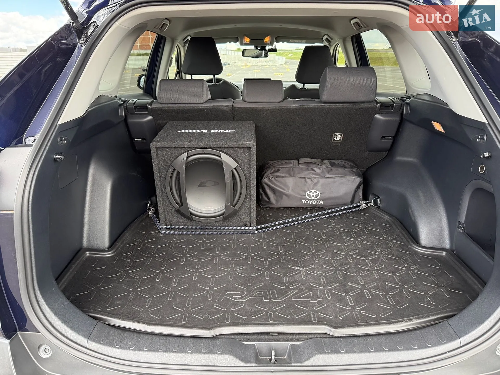 2019 Toyota RAV 4 - мініатюра 17