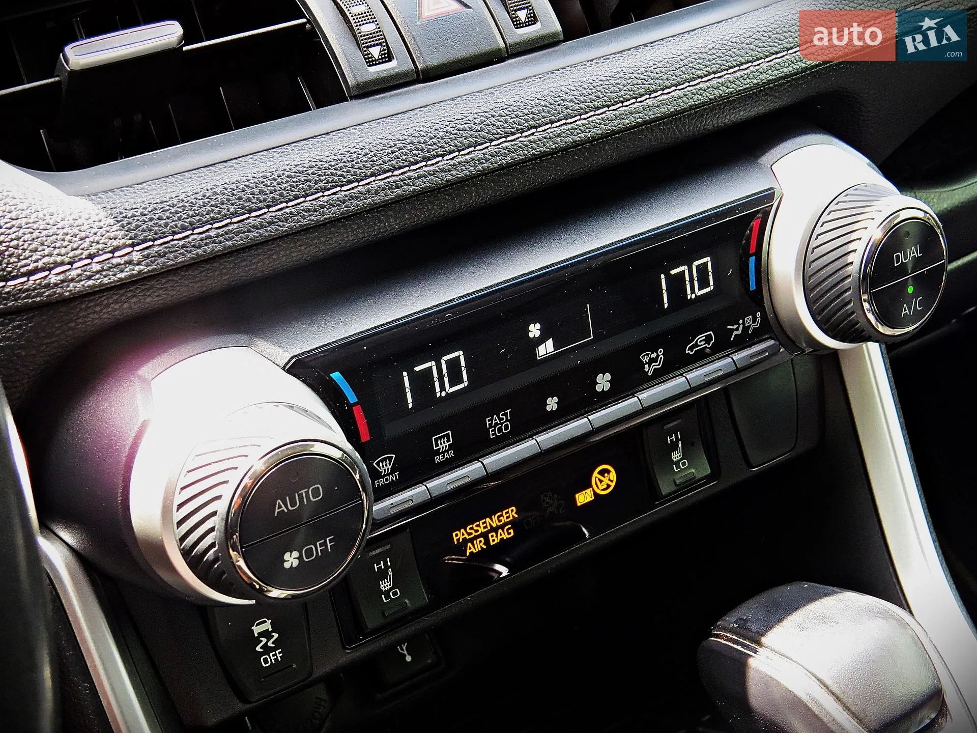 2021 Toyota RAV 4 - мініатюра 16