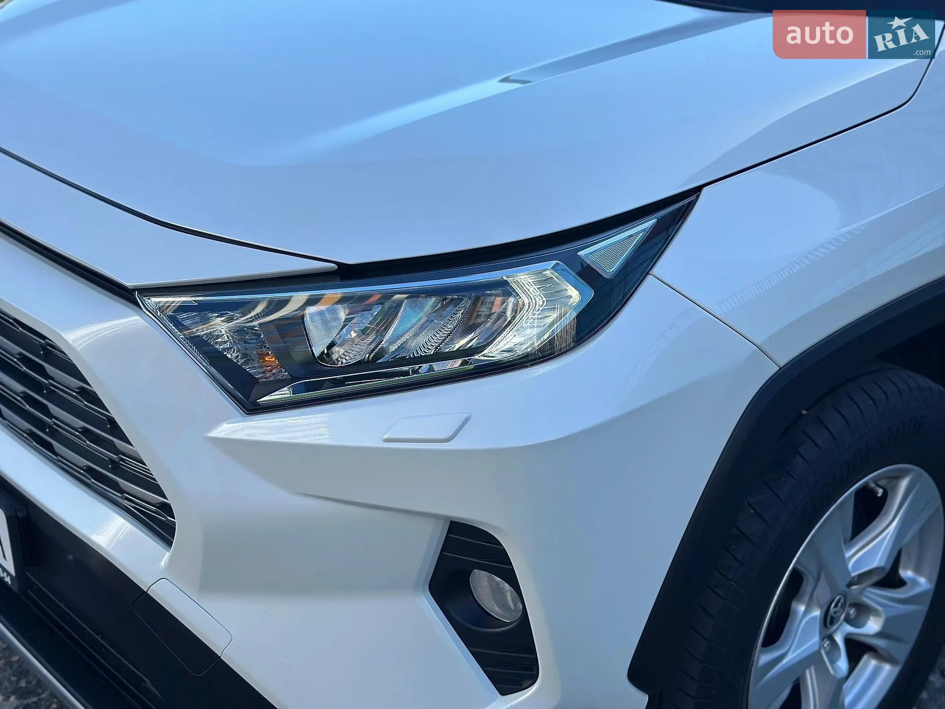 2019 Toyota RAV 4 - мініатюра 11