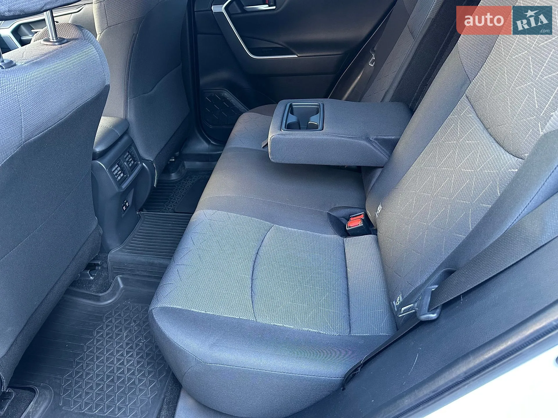 2019 Toyota RAV 4 - мініатюра 25