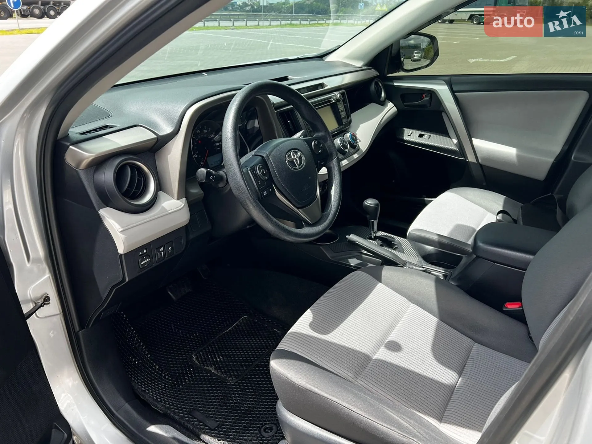 2015 Toyota RAV 4 - мініатюра 9