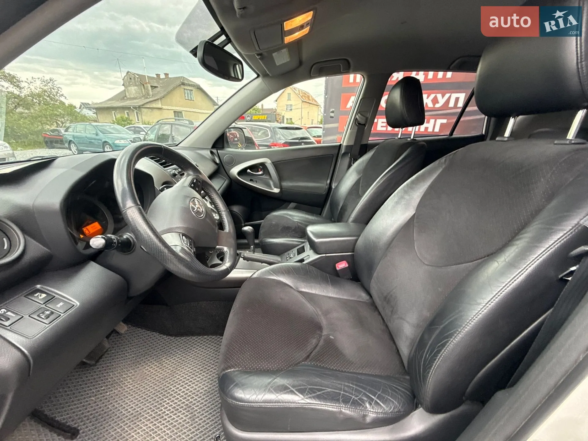 2011 Toyota RAV 4 - мініатюра 9